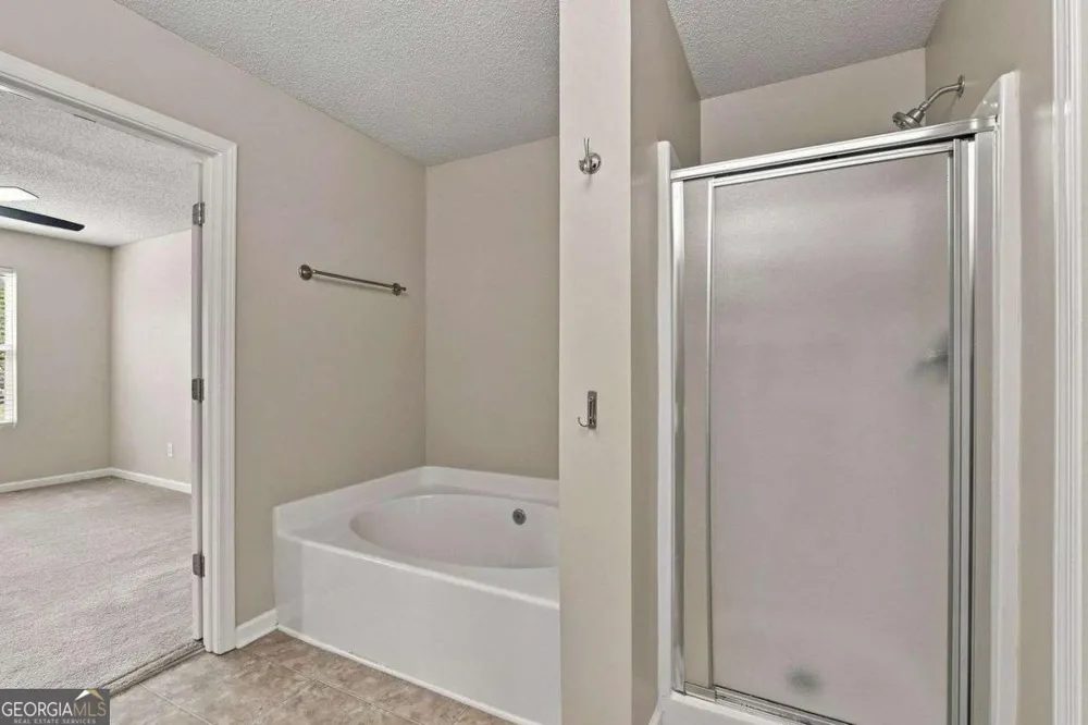 1428 Box CIR Winder, GA 30680