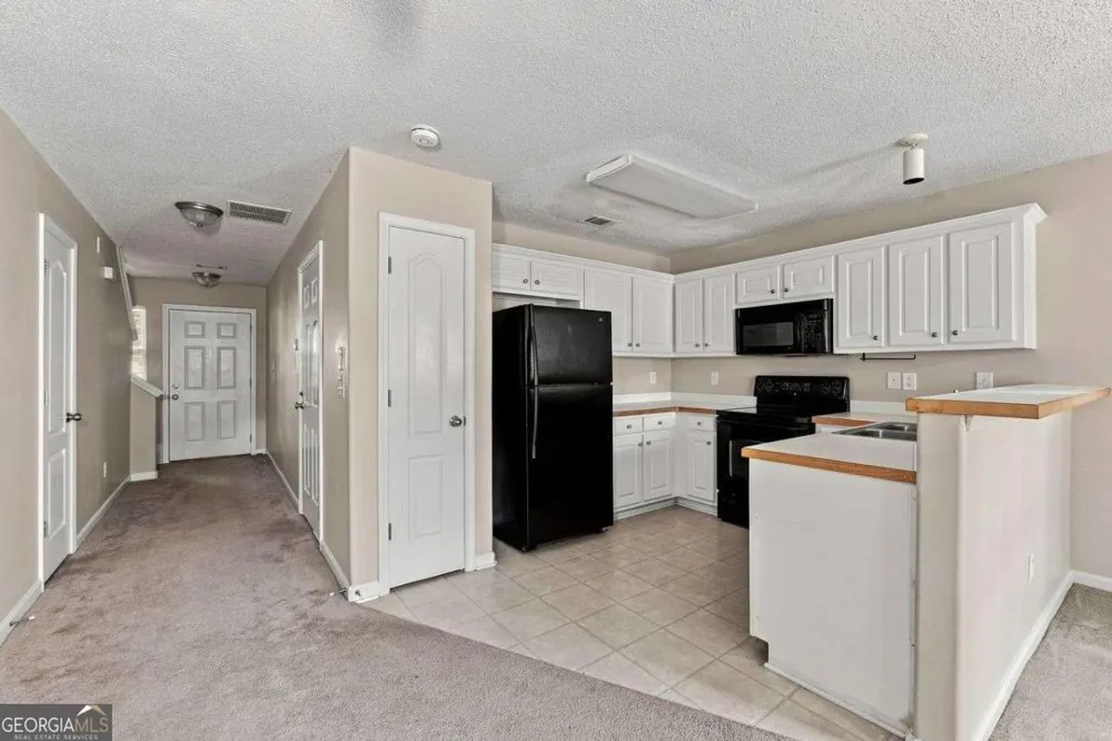 1428 Box CIR Winder, GA 30680