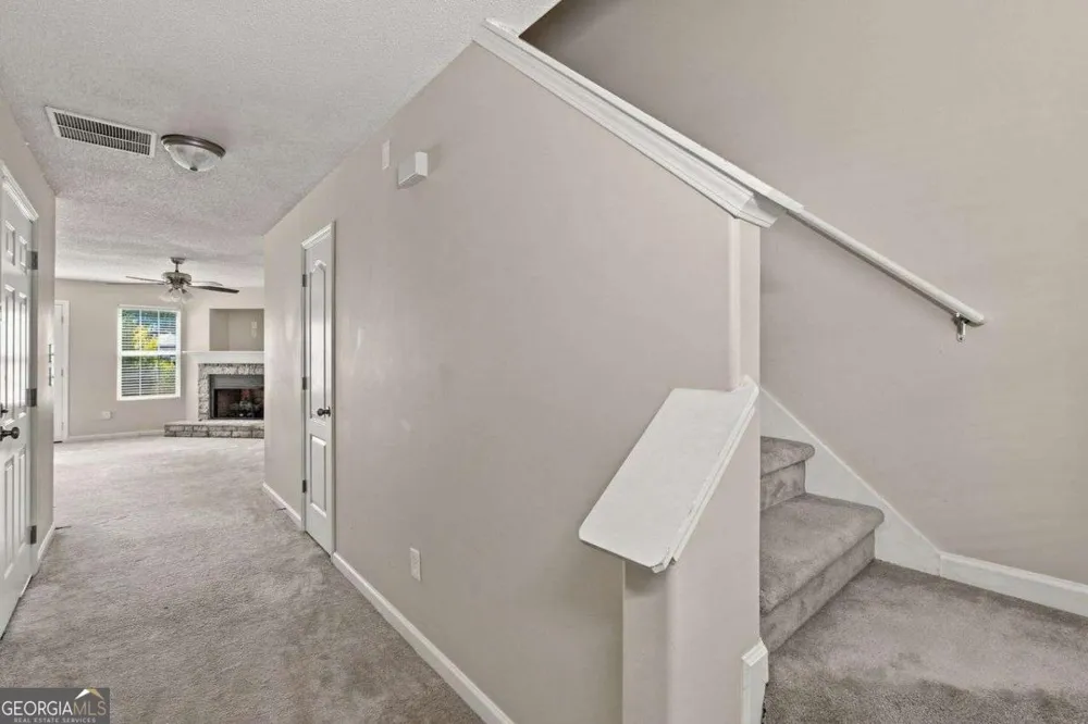 1428 Box CIR Winder, GA 30680