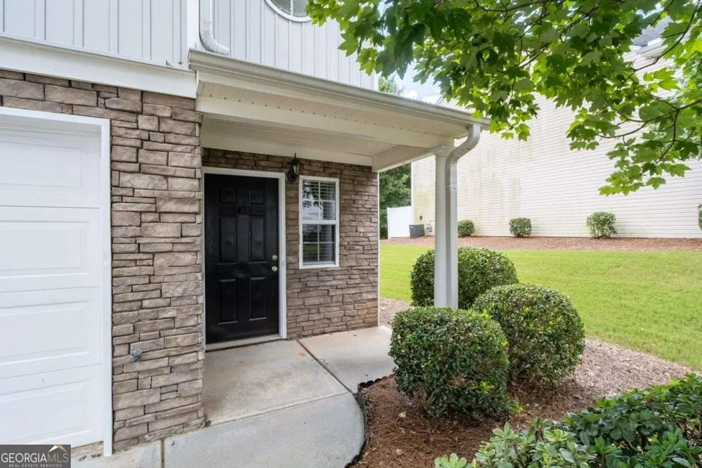 1428 Box CIR Winder, GA 30680