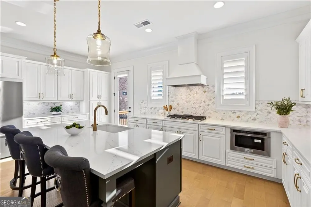 4040 Connolly CT Roswell, GA 30075