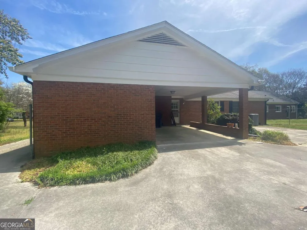 548 Athens ST Hartwell, GA 30643