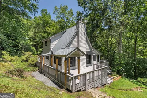 225 Cherokee CIR