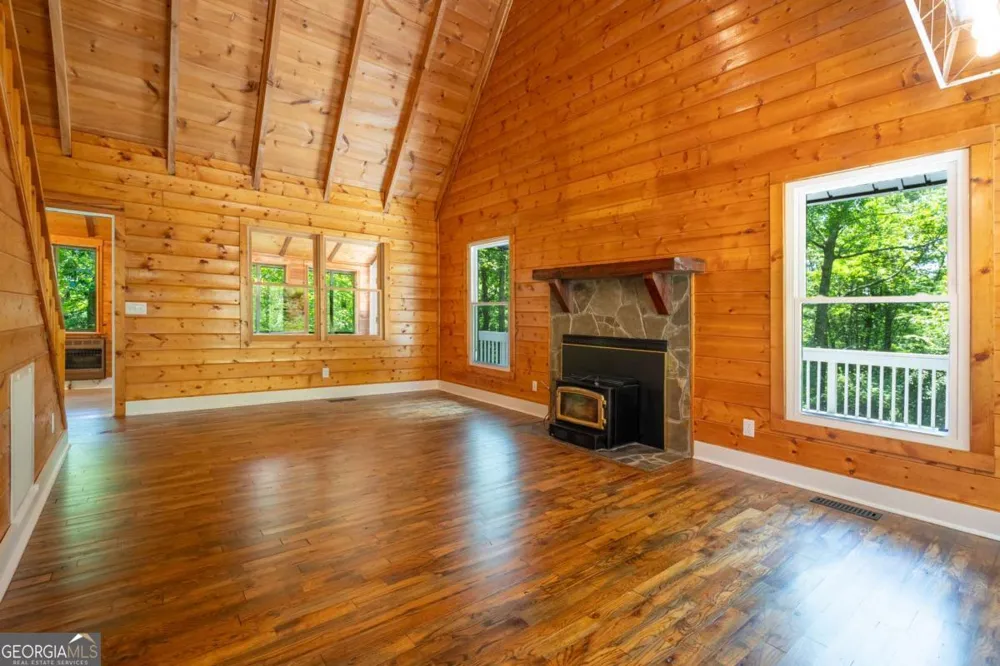 225 Cherokee CIR Ellijay, GA 30536