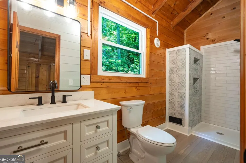 225 Cherokee CIR Ellijay, GA 30536