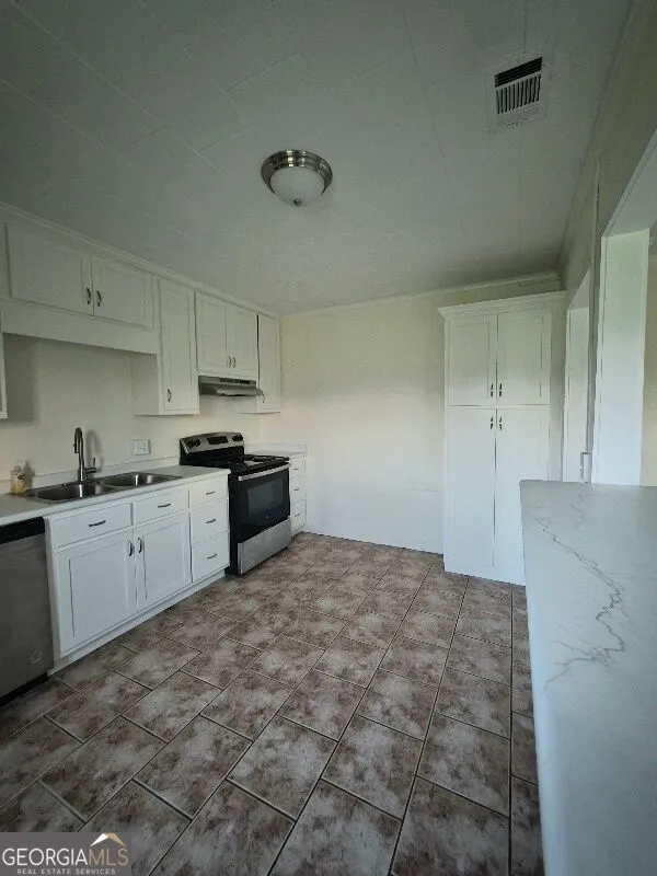 451 Mosley RD Claxton, GA 30417