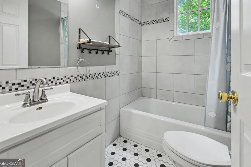 681 Old 441 S Clayton, GA 30525