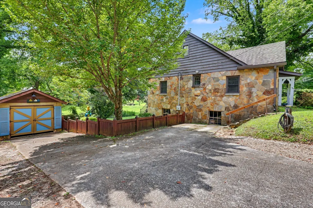 681 Old 441 S Clayton, GA 30525