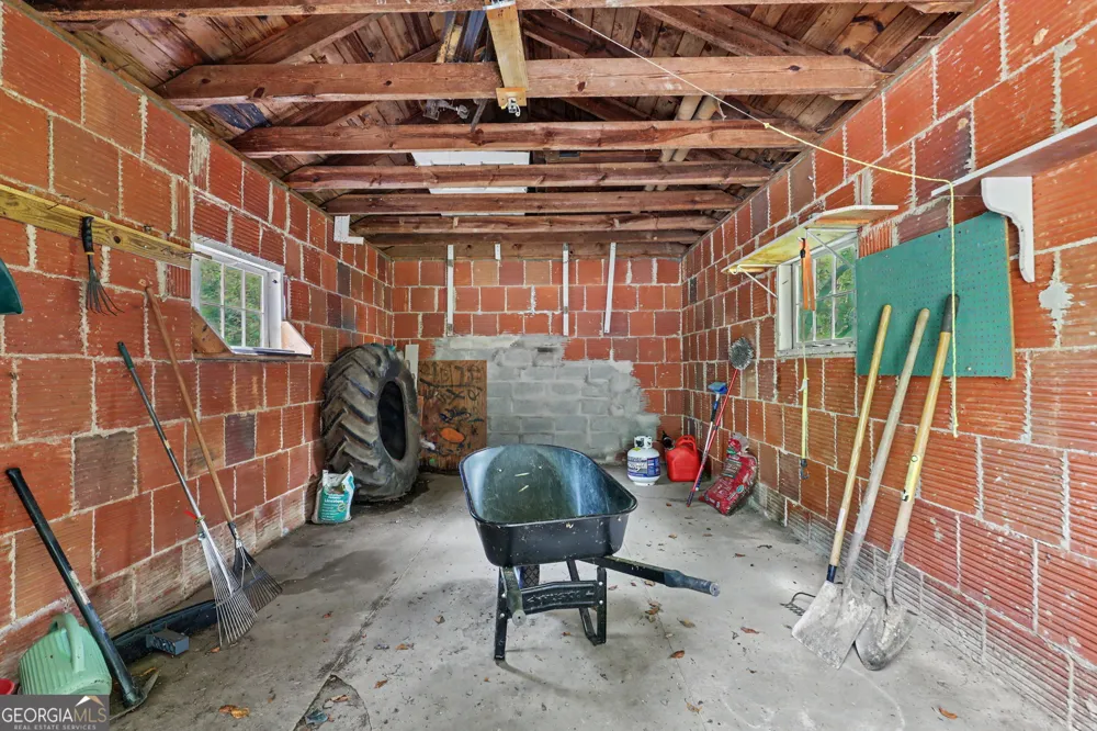 681 Old 441 S Clayton, GA 30525
