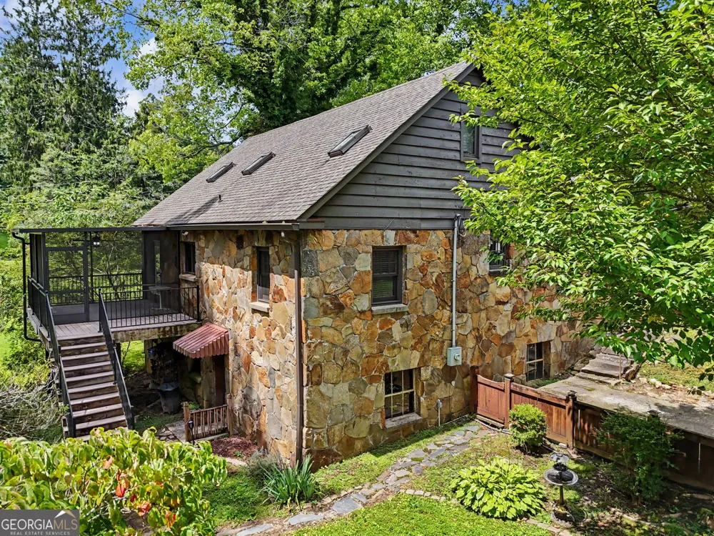 681 Old 441 S Clayton, GA 30525