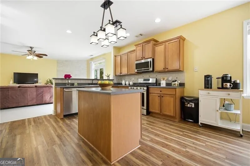171 Mill Creek DR Canton, GA 30115