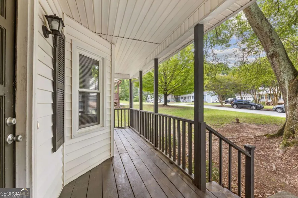 1731 Rose Garden LN Loganville, GA 30052
