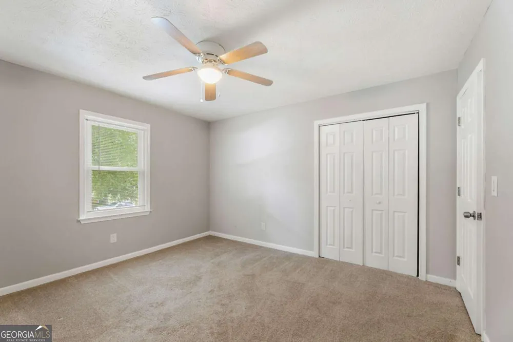 1731 Rose Garden LN Loganville, GA 30052