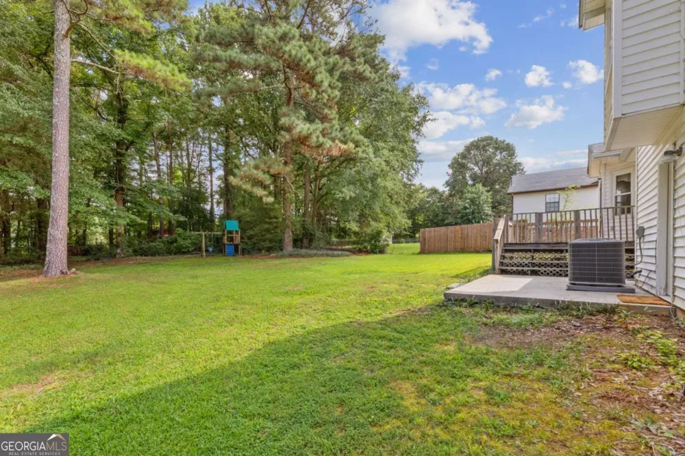1731 Rose Garden LN Loganville, GA 30052