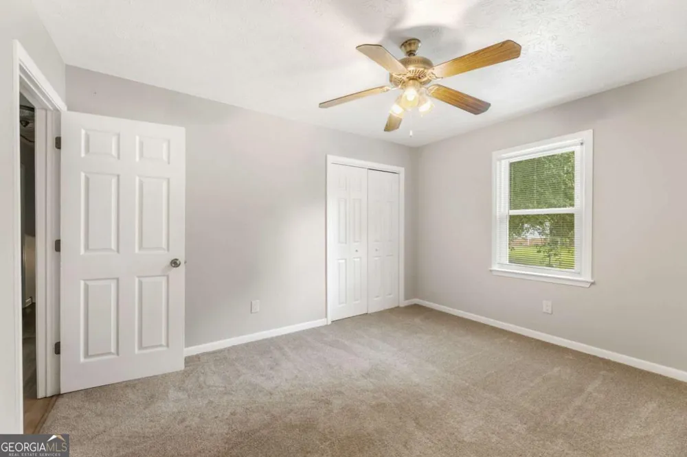 1731 Rose Garden LN Loganville, GA 30052