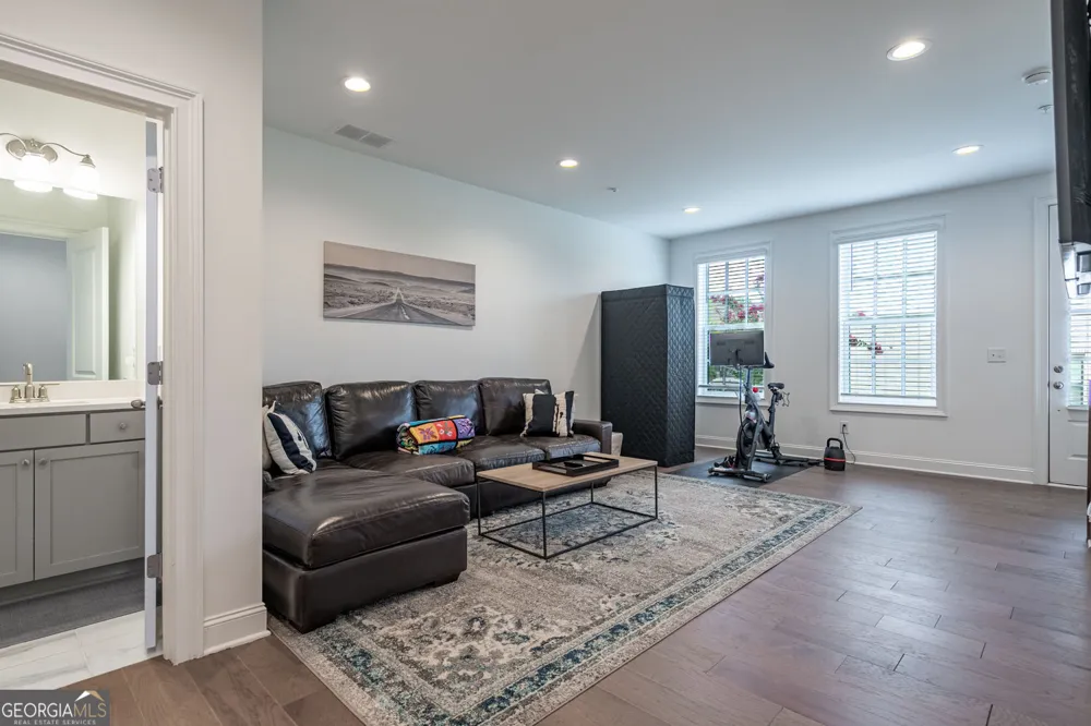 6794 Encore BLVD Sandy Springs, GA 30328