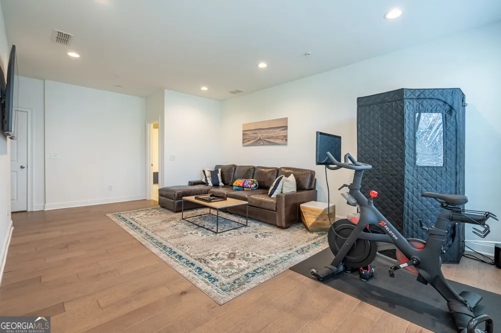 6794 Encore BLVD Sandy Springs, GA 30328