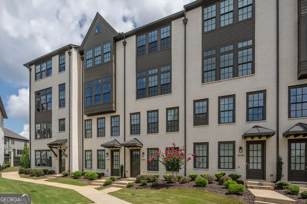 6794 Encore BLVD Sandy Springs, GA 30328