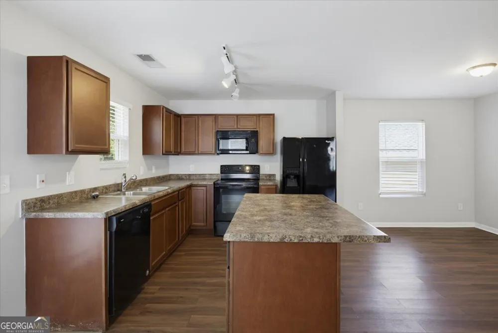 36 Lila WAY Cartersville, GA 30120