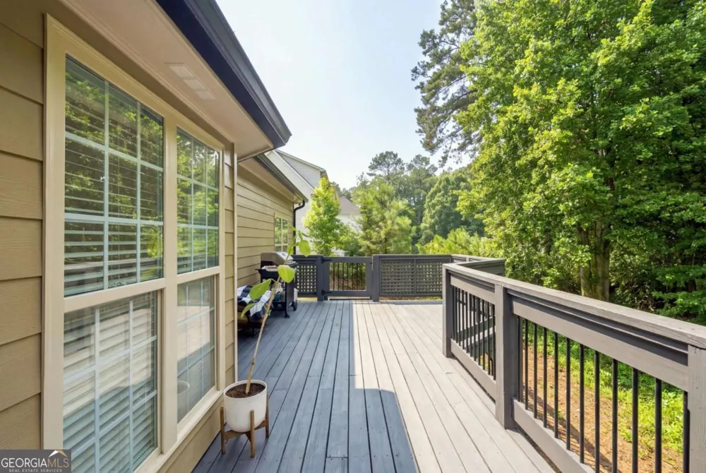 6034 Silver Lace LN NW Acworth, GA 30101