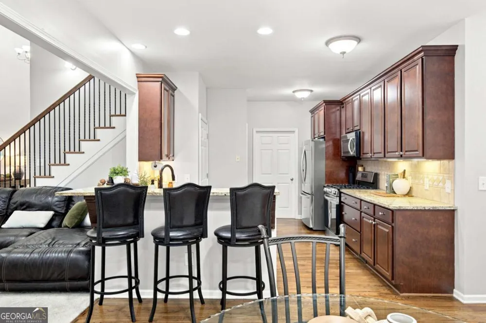 6034 Silver Lace LN NW Acworth, GA 30101