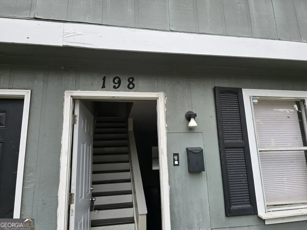 200 Washington ST Barnesville, GA 30204