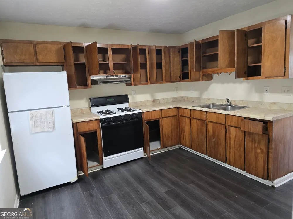 200 Washington ST Barnesville, GA 30204