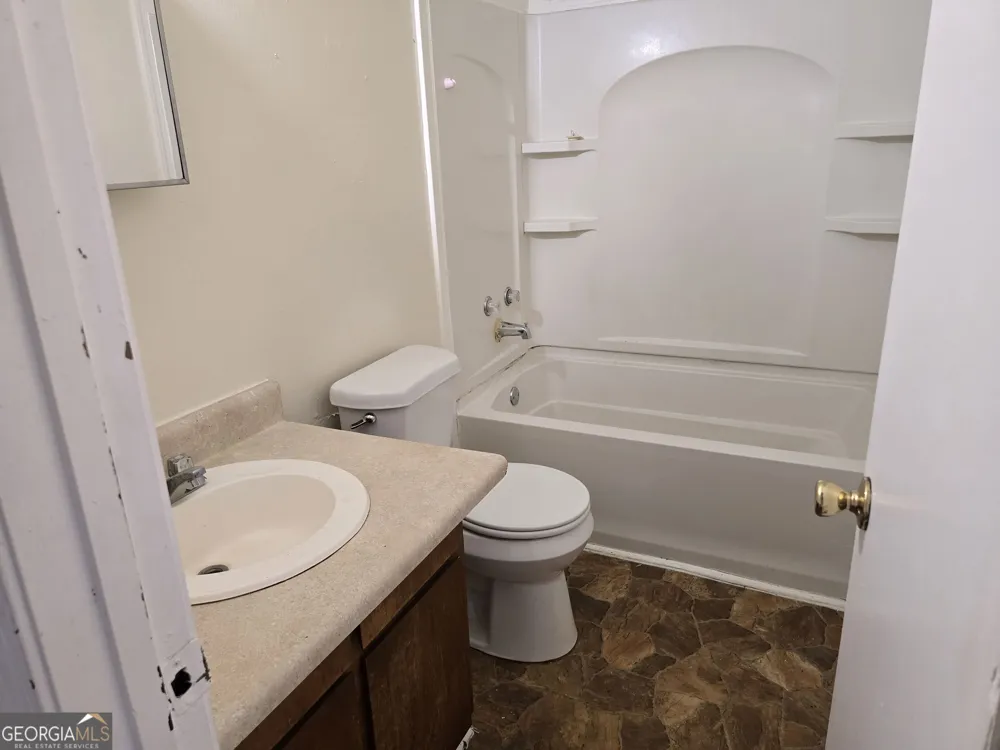 200 Washington ST Barnesville, GA 30204