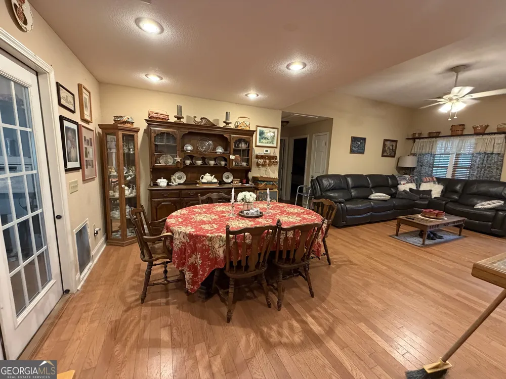 887 Orianna RD East Dublin, GA 31027
