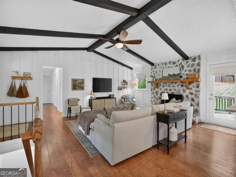 2036 Kellogg Creek RD Acworth, GA 30102