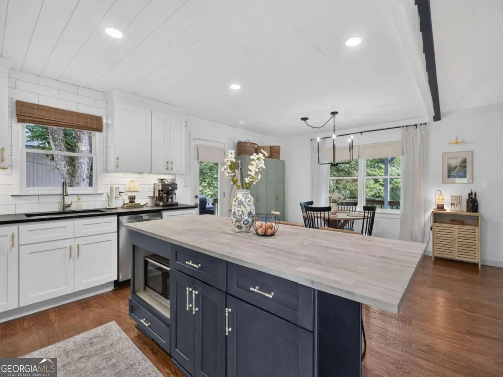 2036 Kellogg Creek RD Acworth, GA 30102