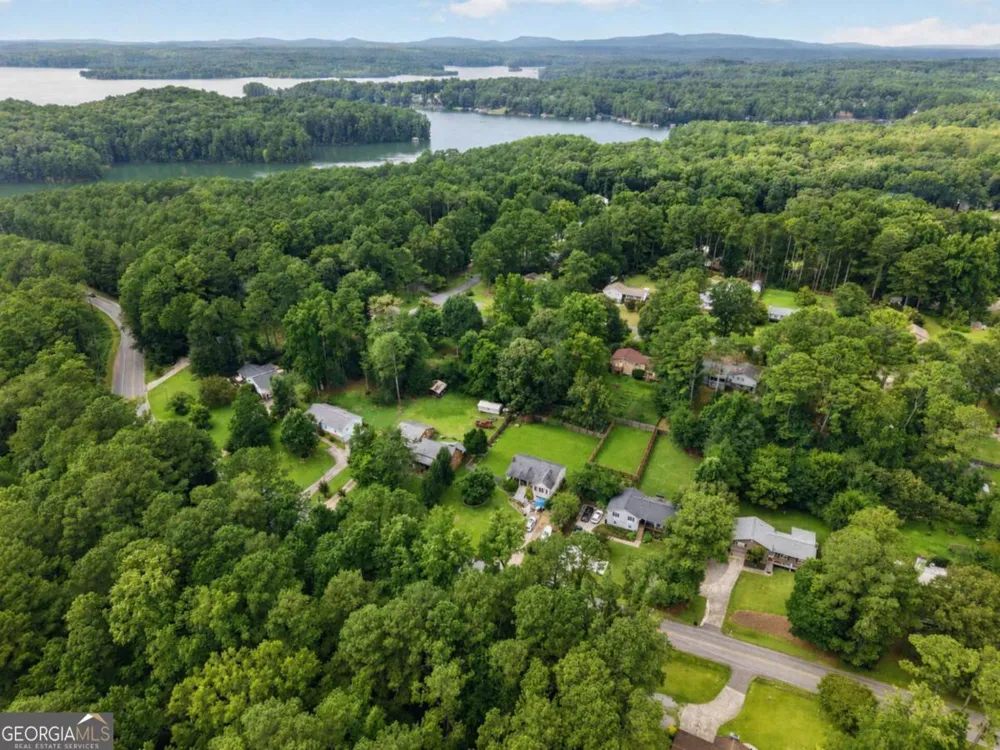 2036 Kellogg Creek RD Acworth, GA 30102