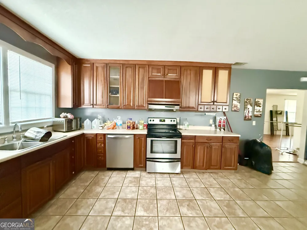 58 Burketts Ferry RD Hazlehurst, GA 31539