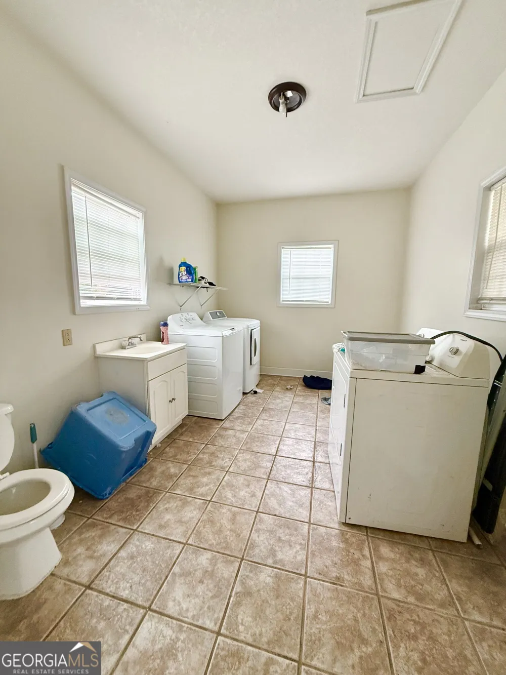 58 Burketts Ferry RD Hazlehurst, GA 31539