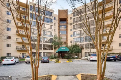 1800 Clairmont LK