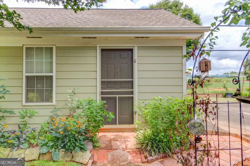 42 Dumar LN Hoschton, GA 30548