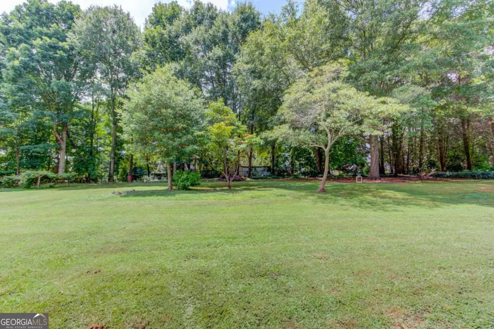 42 Dumar LN Hoschton, GA 30548