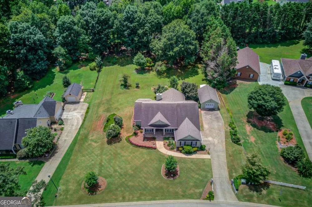 42 Dumar LN Hoschton, GA 30548