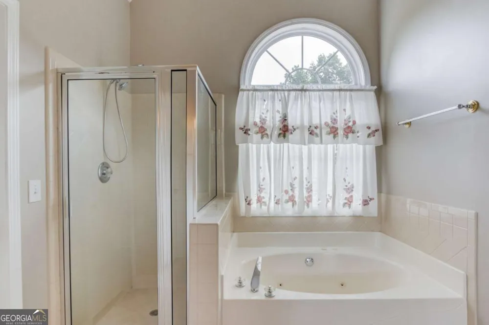 42 Dumar LN Hoschton, GA 30548