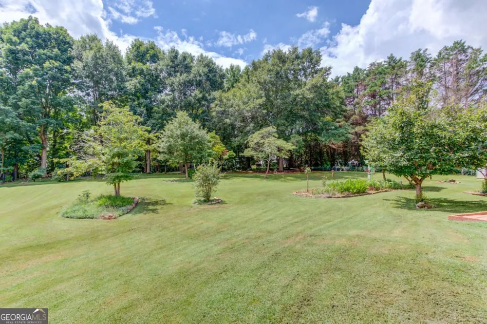 42 Dumar LN Hoschton, GA 30548