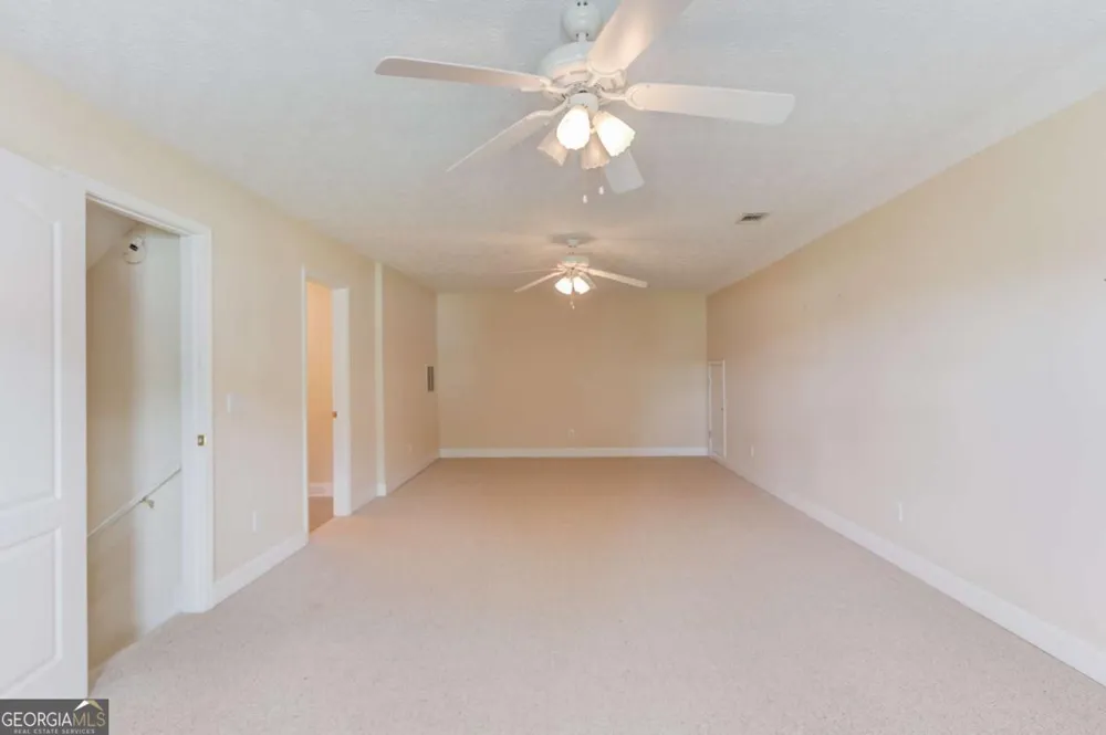 42 Dumar LN Hoschton, GA 30548