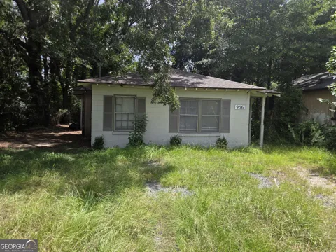 936 Calvin AVE
