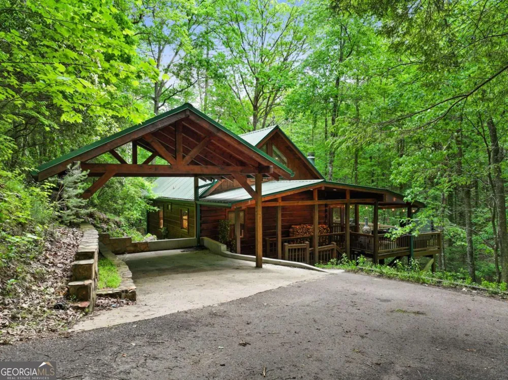 189 Cherry Lake DR Blue Ridge, GA 30513