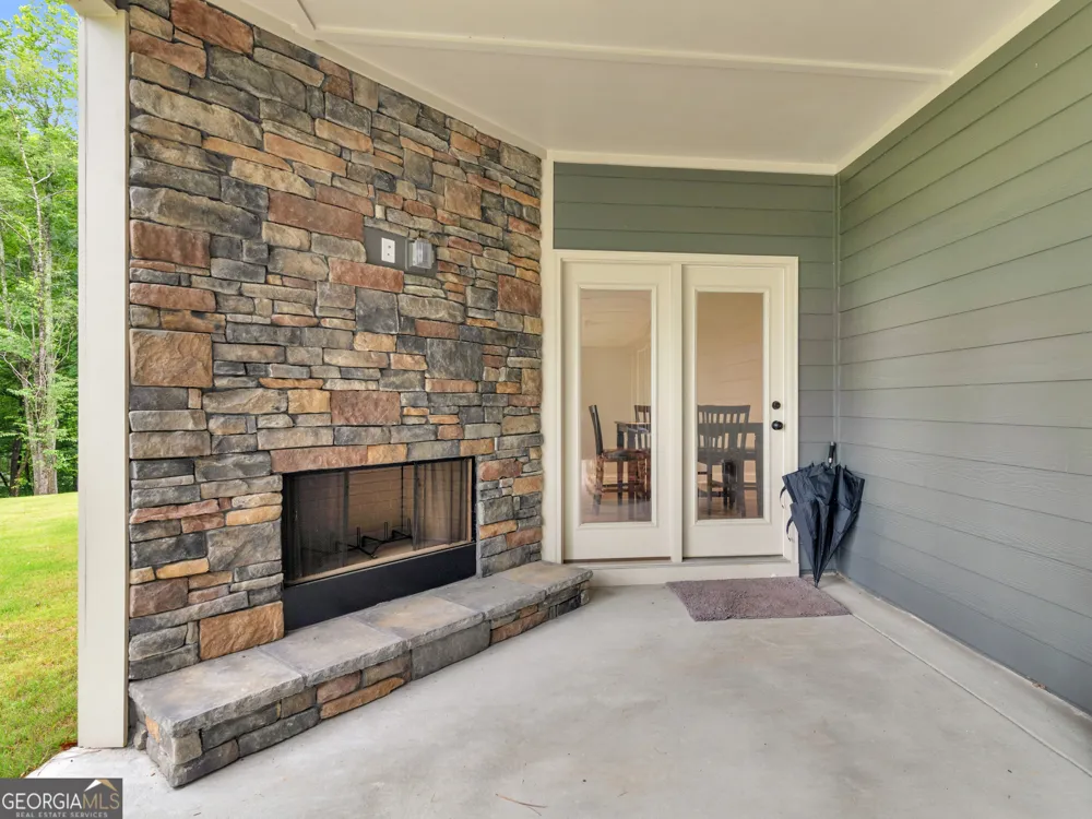 5 Tea House LN Newnan, GA 30263