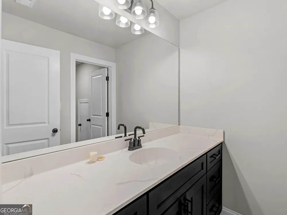 5 Tea House LN Newnan, GA 30263
