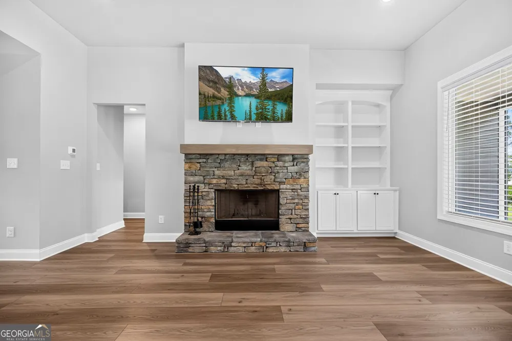 5 Tea House LN Newnan, GA 30263