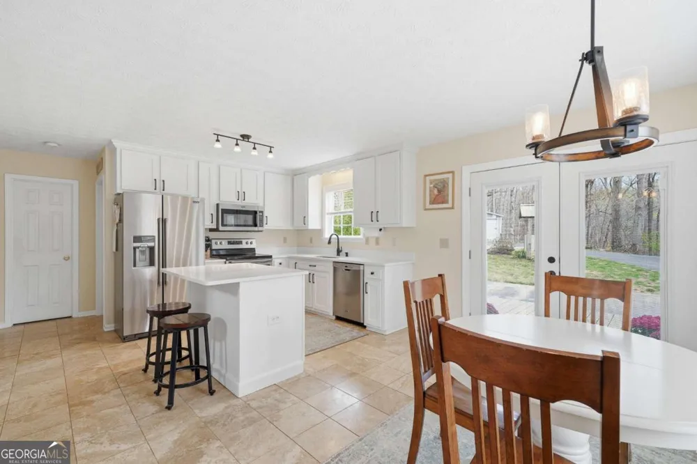 134 Nicholson LN Talking Rock, GA 30175