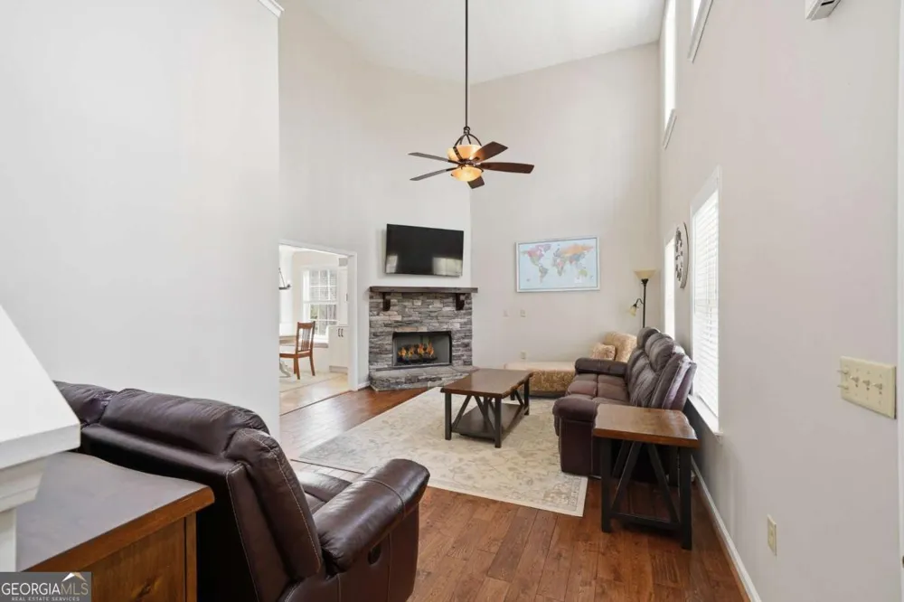 134 Nicholson LN Talking Rock, GA 30175