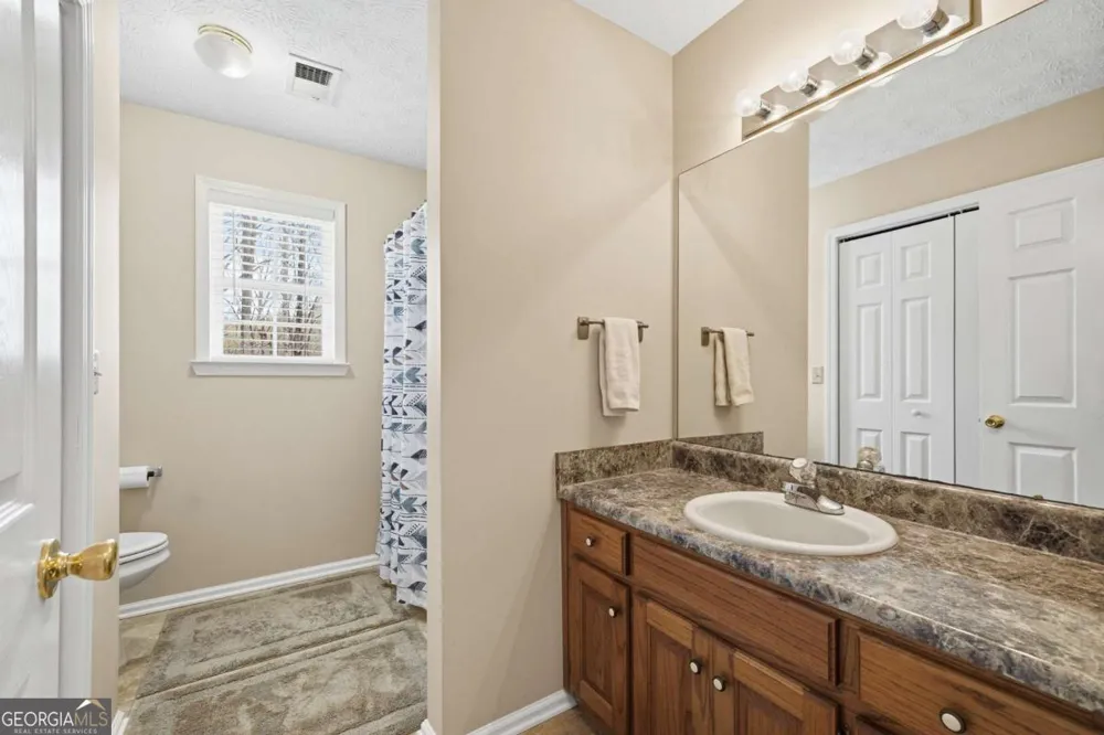 134 Nicholson LN Talking Rock, GA 30175