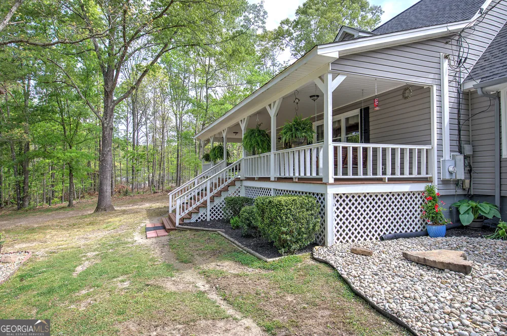 452 Terry White RD Aragon, GA 30104